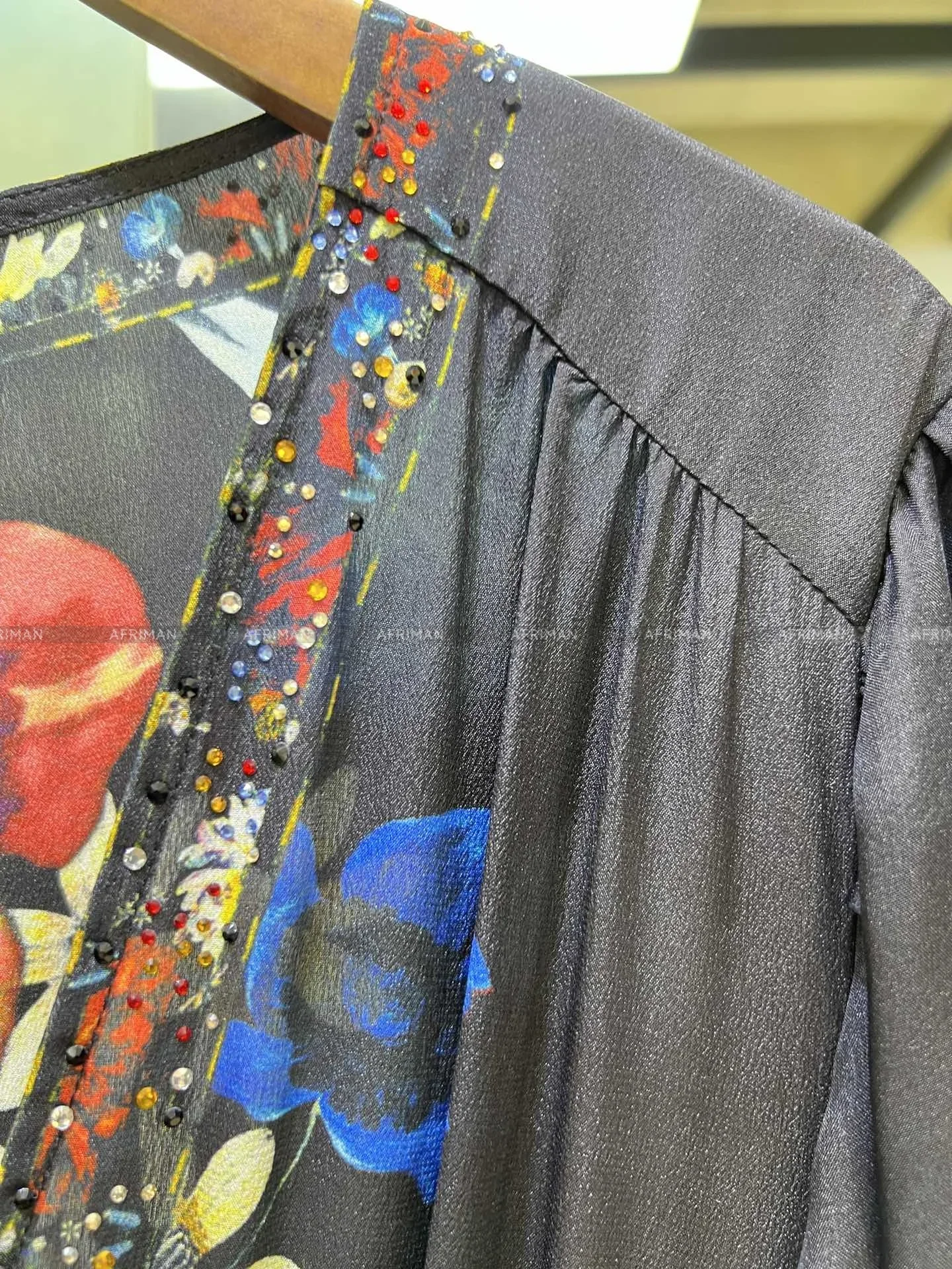 Женское длинное шелковое платье макси с V-образным вырезом и длинным рукавом