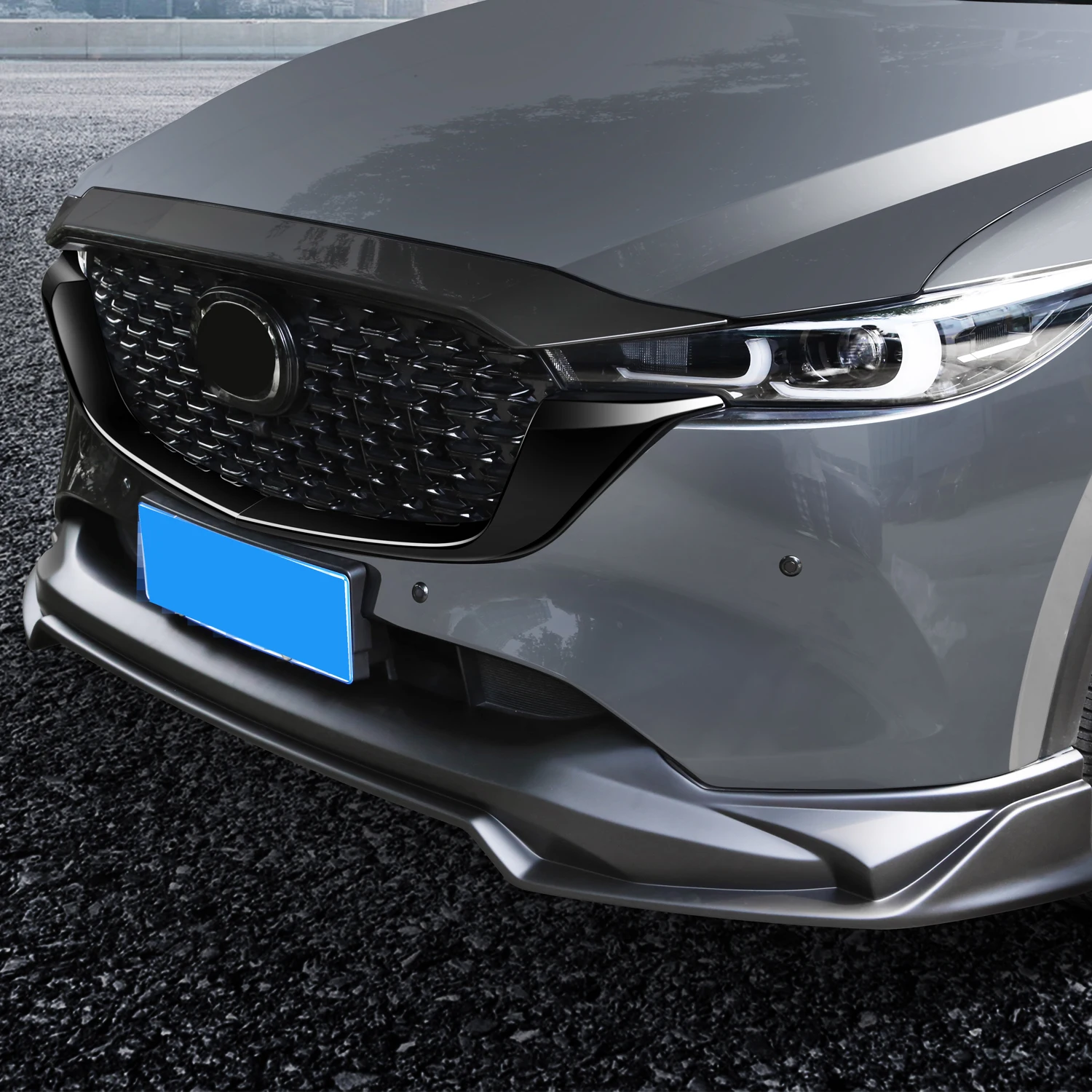 Фото Аксессуары для автомобиля Mazda CX-5 (2017-2023): глянцевые черные накладки на переднюю решетку радиатора из АБС-пластика, декоративные элементы №5