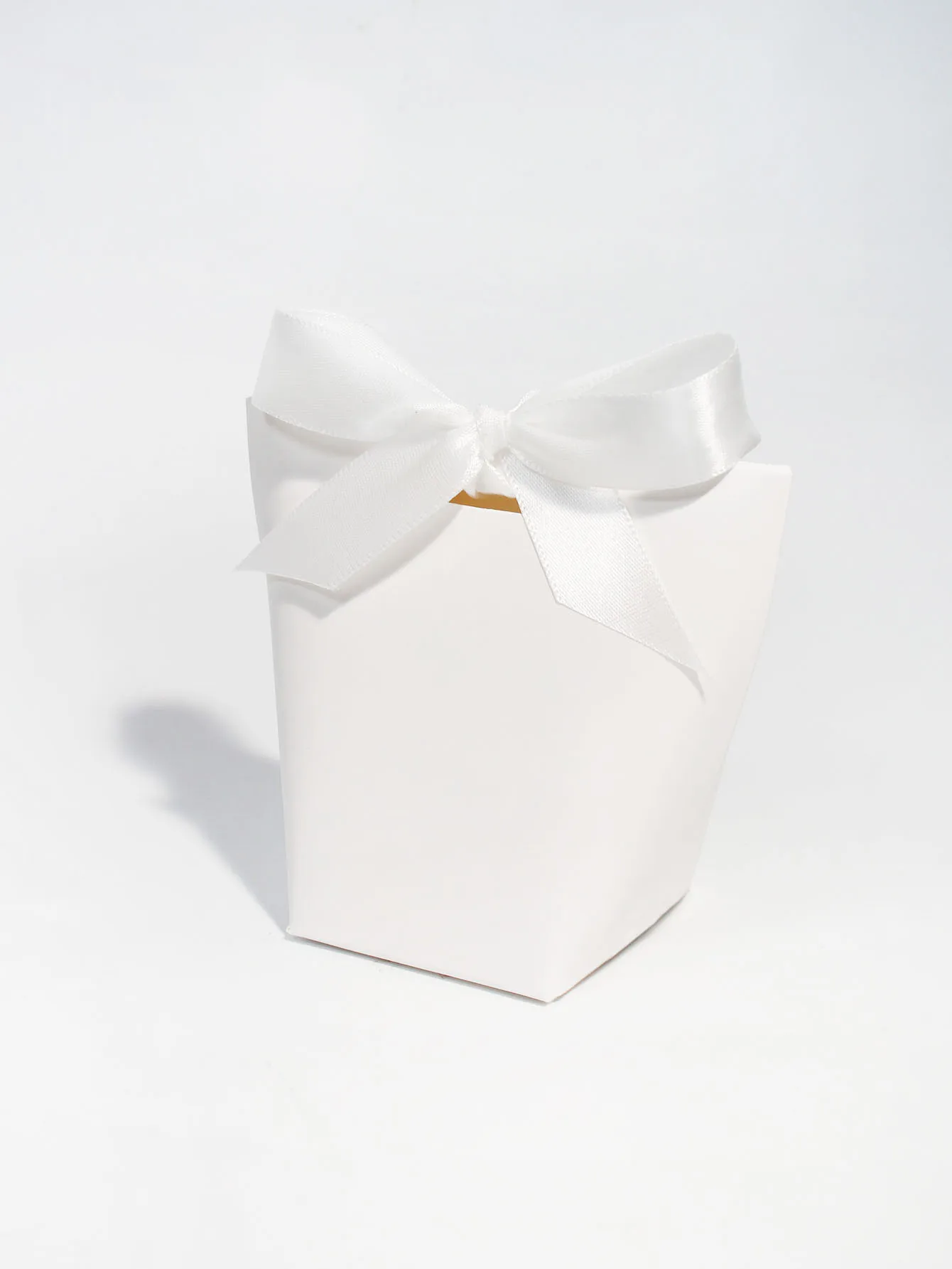 

Картонные подарочные коробочки для конфет RMTPT