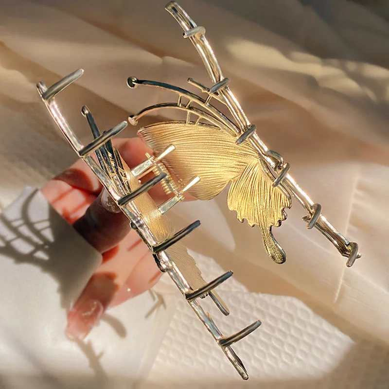 Рисунок 5 - Заколка для волос в форме бабочки