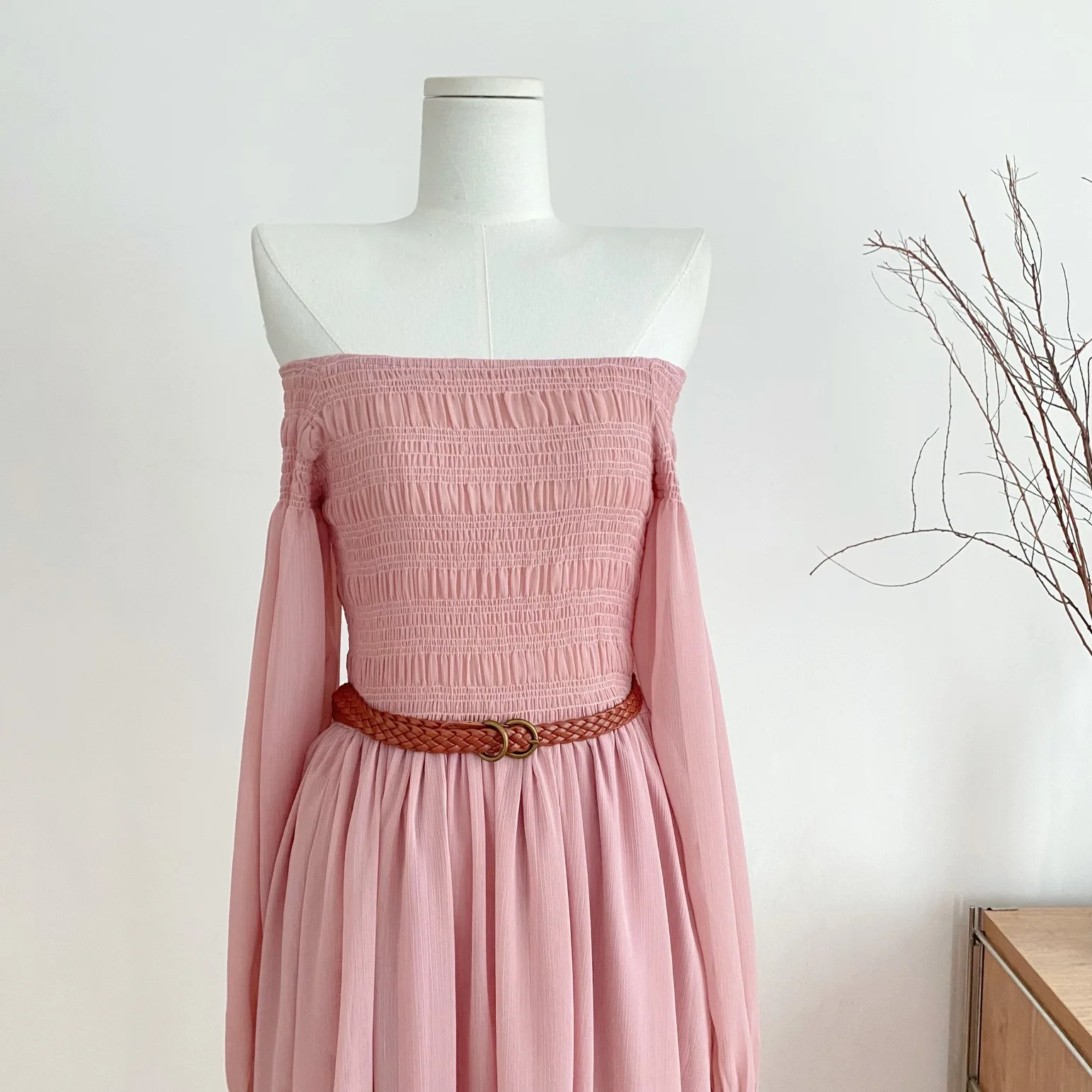 Женское длинное платье с открытыми плечами Xu I ослепительное розовое Zhao Lusi