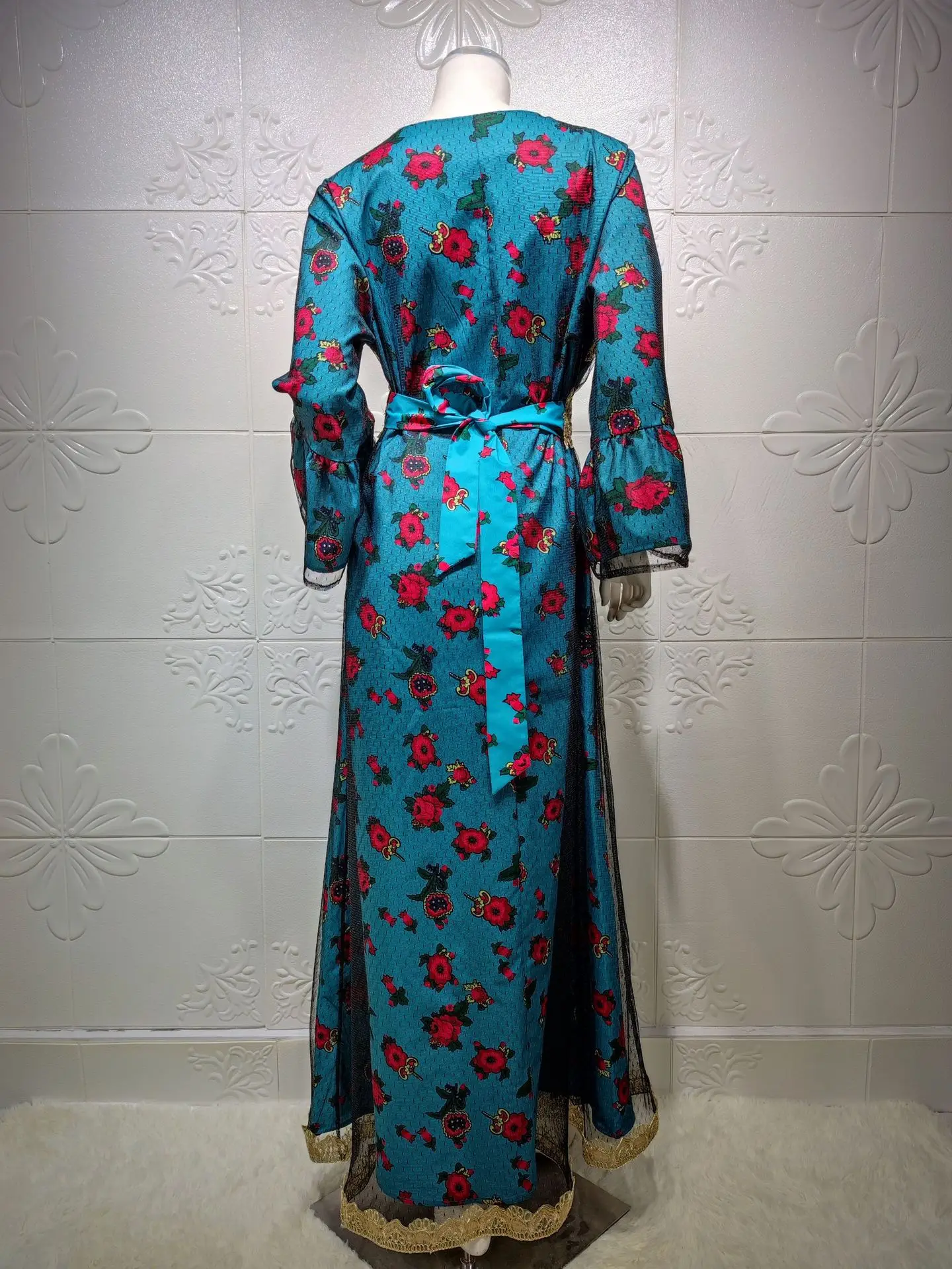 Elegant and Elegant Ethnic Style Printed Embroidered Lace Mesh Dress Muslim Muslim Women's Fake Two Piece Dress
