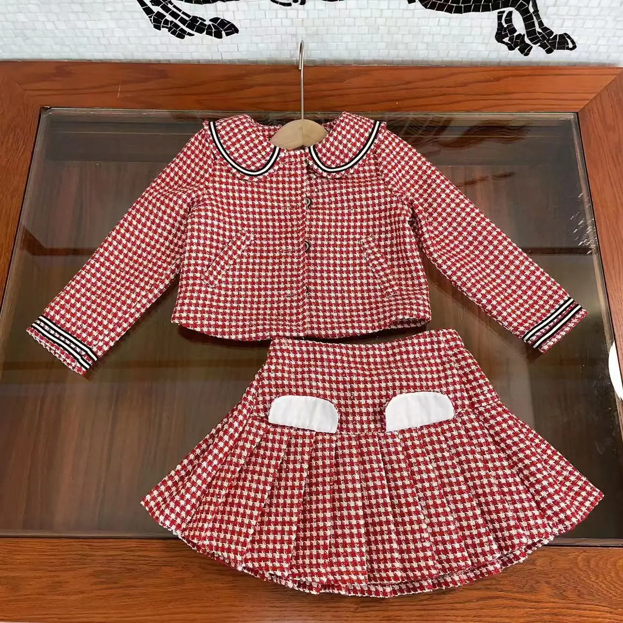 

Designer's Children's Wear 2022 Early Autumn New Girl's Temperament Thickened Warm Sweet Two Piece Set Skirt with Pleated Skirt