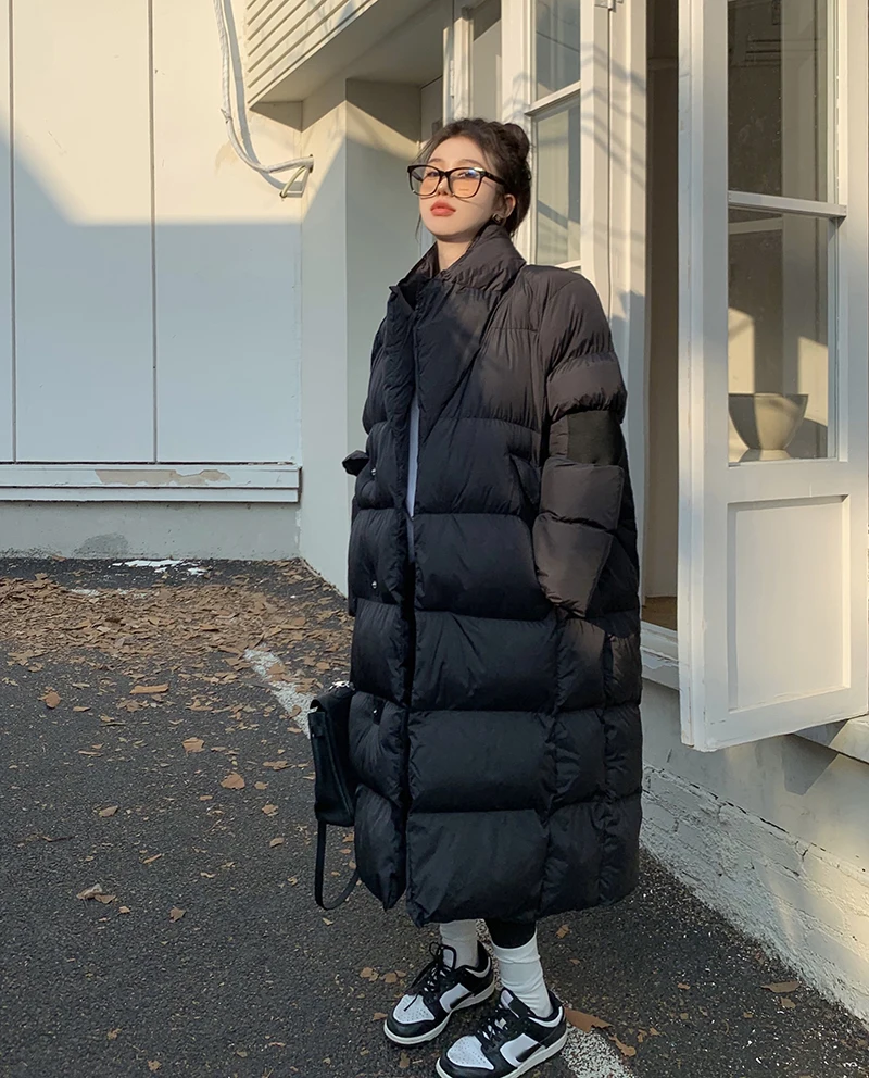 

Черный корейский пуховик с воротником-стойкой женская зимняя Новинка 2022 утепленная куртка до колен с хлопковой подкладкой Sustans X-Long с соединением