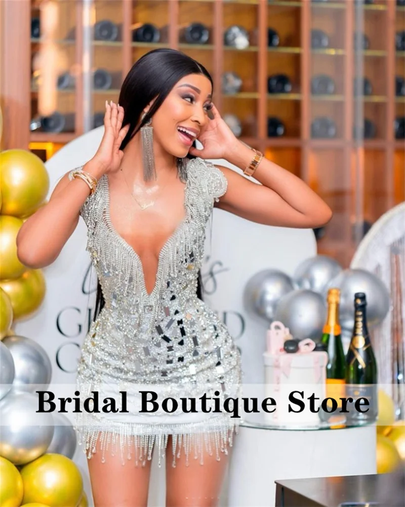 

Luxury Silver Diamonds Short Prom Dresses 2024 Sexy Sparkly Beads Rhinestone Tassels Crystal Birthday Cocktail Party Gowns