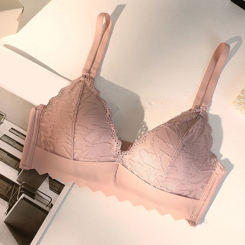 

Бюстгальтер Бесшовный кружевной с чашками пуш-ап и треугольными чашками