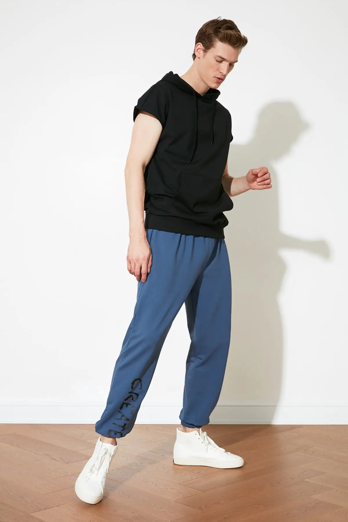 

Trendyol Male Printed Regular Fit Sweatpants TMNSS21EA0093