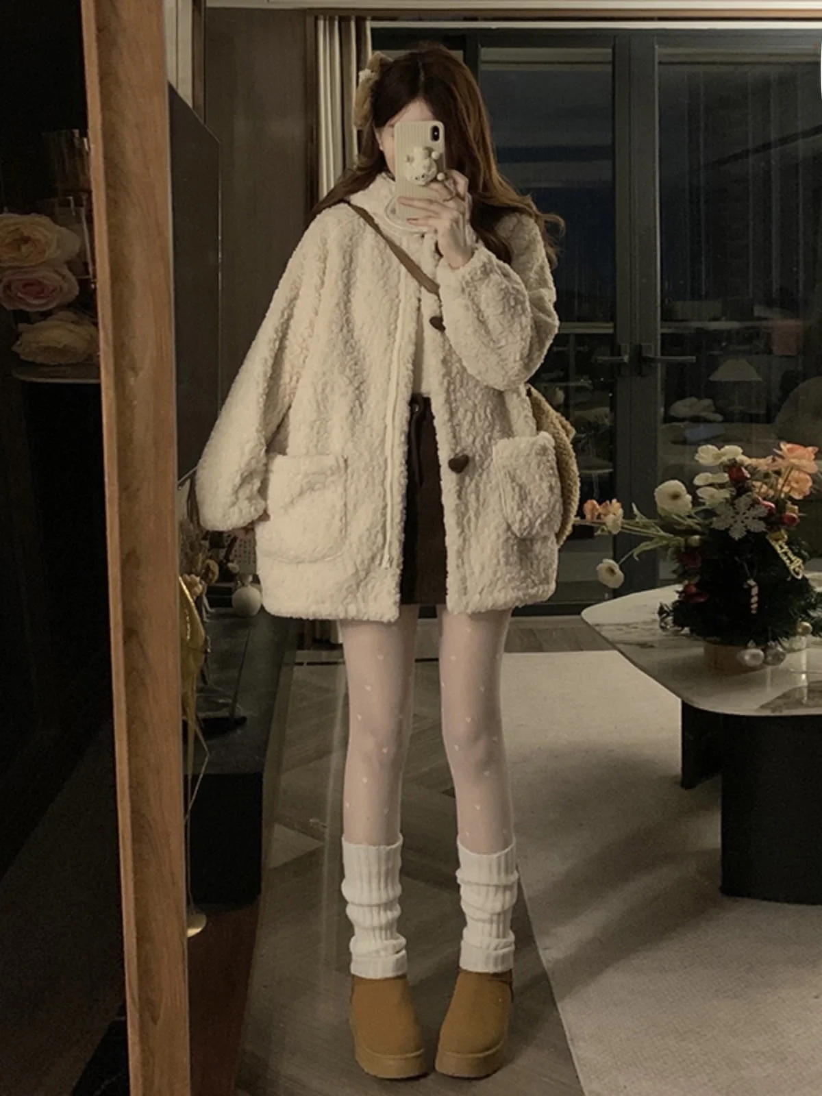 Sweet Preppy Love Button Hood Медвежьи уши Верхняя одежда из овечьей шерсти Женская зимняя