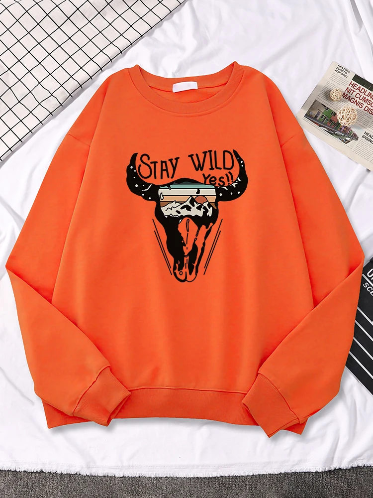 

Fashion Ladies Sweatshirts Stay Wild Western World Bison Printed Streetwear Fleece O-Neck Hoodies Drop-Shoulder Female Pullover