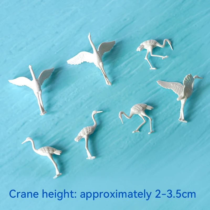 

Пластиковые фигурки кранов с красной короной MDWD 10 шт.