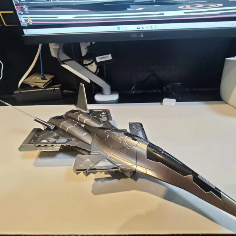 Фото Коллекционный сборный набор военного самолета Hukua Model 1/144 Scale Baidi Aerospace Fighter (план South Gate) для настольной демонстрации №3