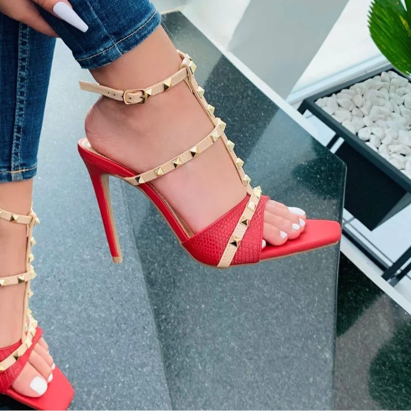 

Rome Rivet Double Buckle Women Sandals Open Toe Fashion High Heels Cut-Outs Party Shoes Woman Red Wedding Patent Leather Sandals