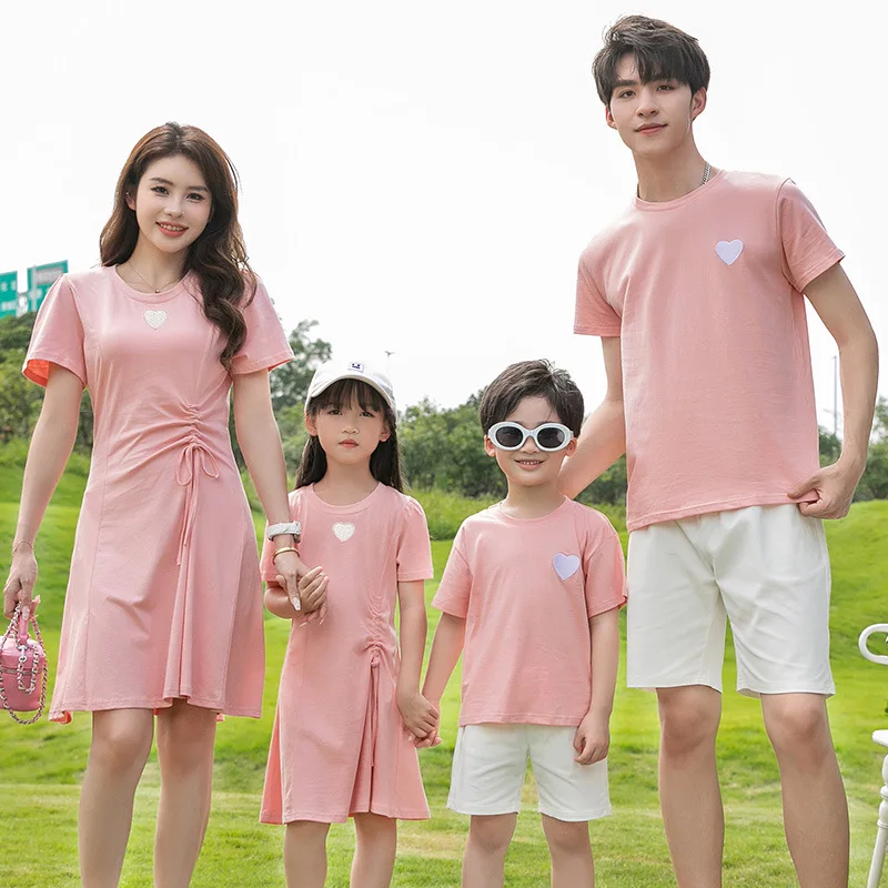 

Family Matching Outfits Pink Mother Daughter Summer Clothes Mom Dad and Son Equal Clothing Women Girls Dresses Father Boys Sets
