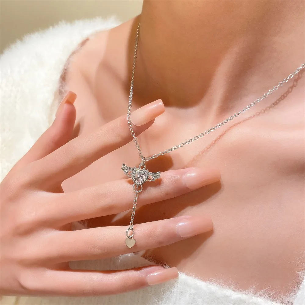 

Cupid Heart Necklace For Women Sweet Angel Wings Collar Chain Accessories Alloy Material Exquisite Body Accessories Gift