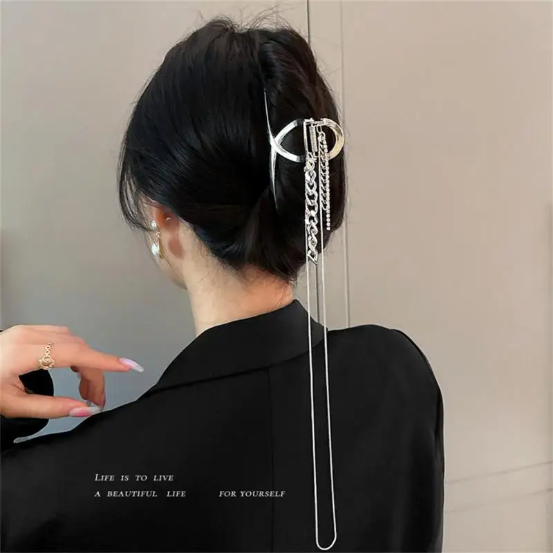 

Geometric Tassel Hair Claw Long Chain Streamer Vintage Hairclip Metal Grabbing Clip Personalized Headwear Women Accessory