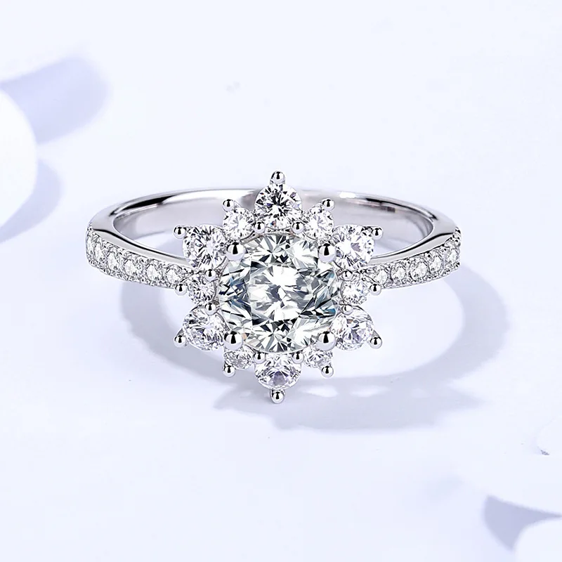

Sunflower Ring Women's 925 Sterling Silver Light Luxury Qi Texture Moissanite Ring Hot Cross border Foreign Trade Handwear