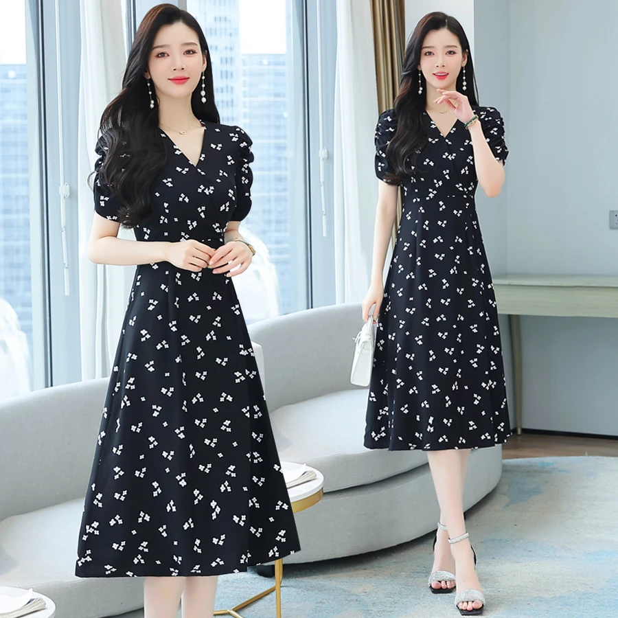 

DUNMA V-neck Floral Dress Women Summer Shirring Mid-length Skirt Korean Sweet Bubble Short-sleeved Long Skirt Sexy A-line Dress