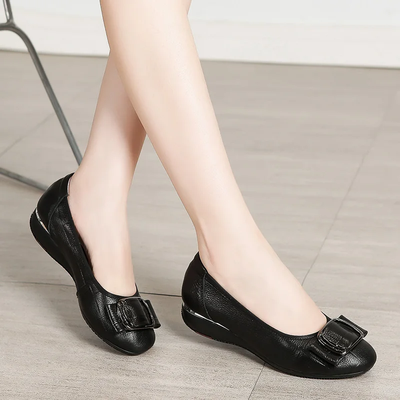 

Mother Shoes Soft Sole Comfortable Spring and Autumn Low Single Shoes Fat Feet Wide Fat Sister Big Size Women's Shoes 41 43