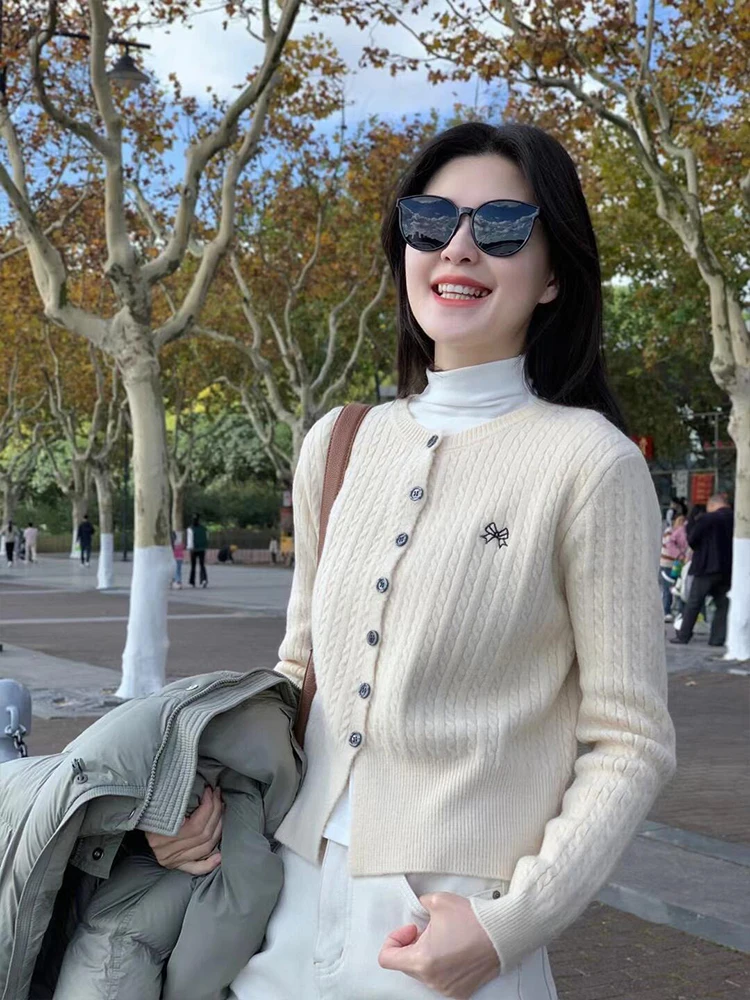 Korean Series Gray Embroidered Twist Knit cardigan Outerwear Women Outer Wear Small Loose Crop Sweater Top Autumn and Winter