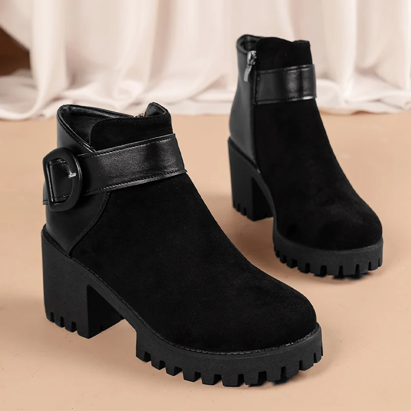 

Женские замшевые ботильоны на среднем каблуке, с пряжкой, на массивной платформе, ботинки челси, новинка зимы 2024, дизайнерская Брендовая обувь, женские туфли-лодочки на молнии