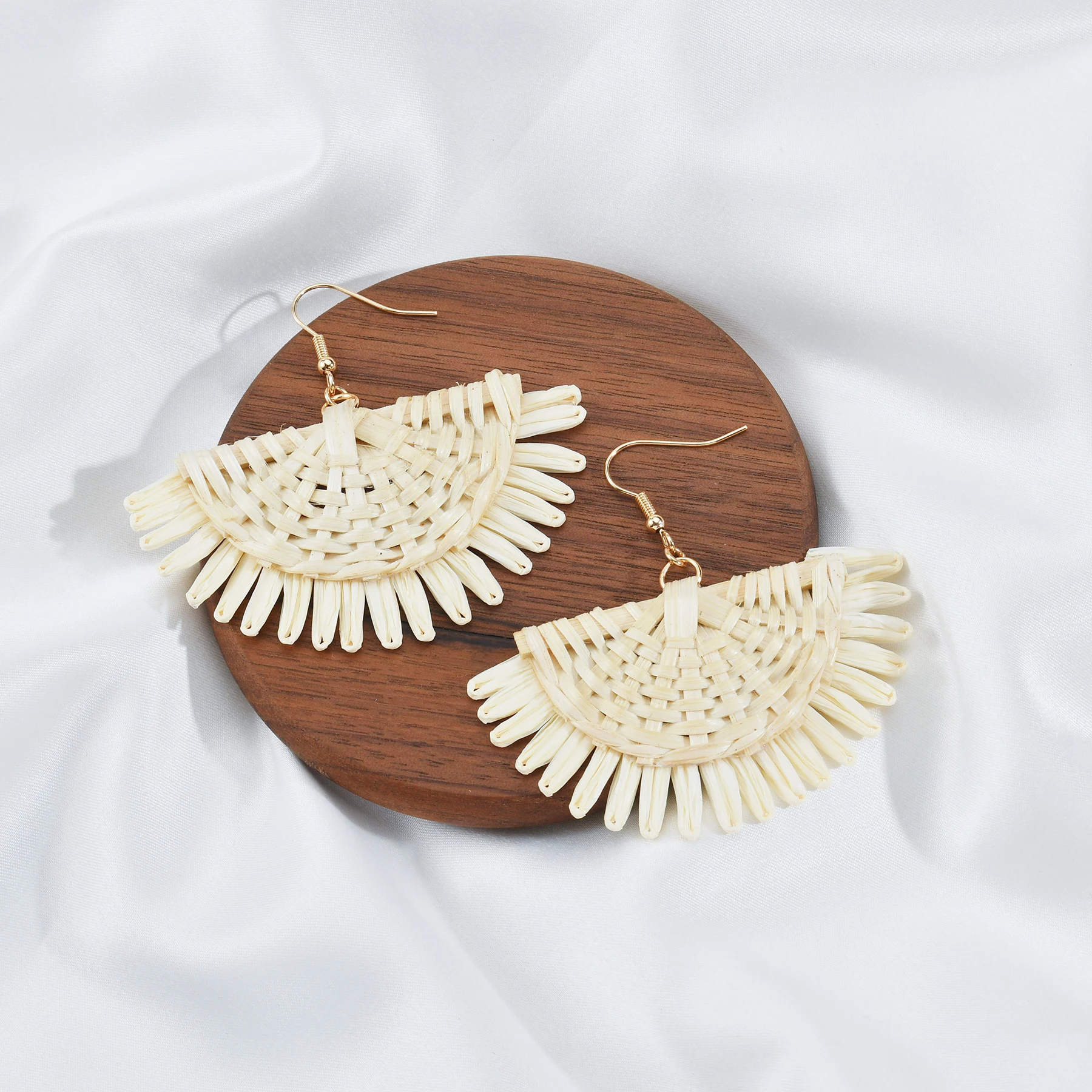 Женские плетеные серьги ручной работы из ротанга богемные геометрические в виде