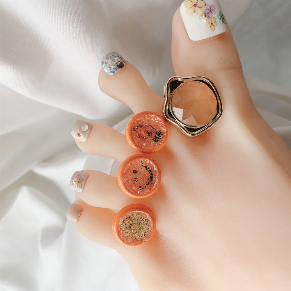 

Soft Silcone Toe Separator 1Pcs Kawaii Summer Candy Macaron Foot Finger Divider Japan Mori Girl Manicure Pedicure Splitter Tools