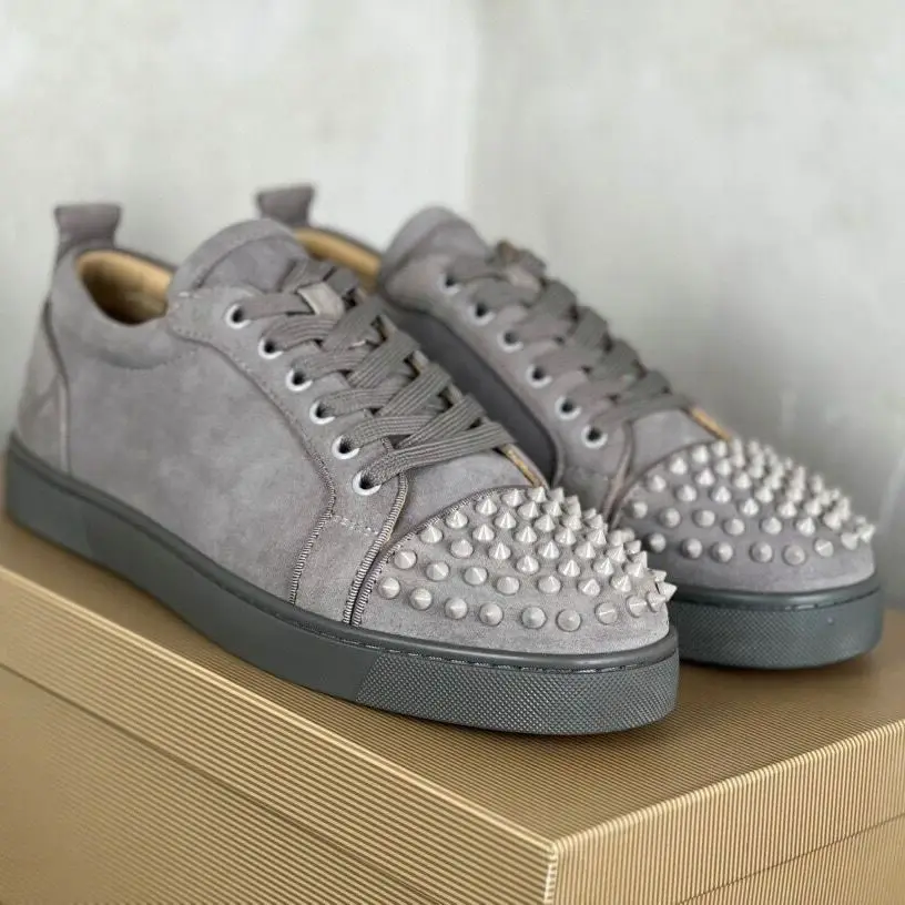 

Men's New Grey Suede Leather Lace Up Casual Shoes Couples Large Sneakers Suela Roja