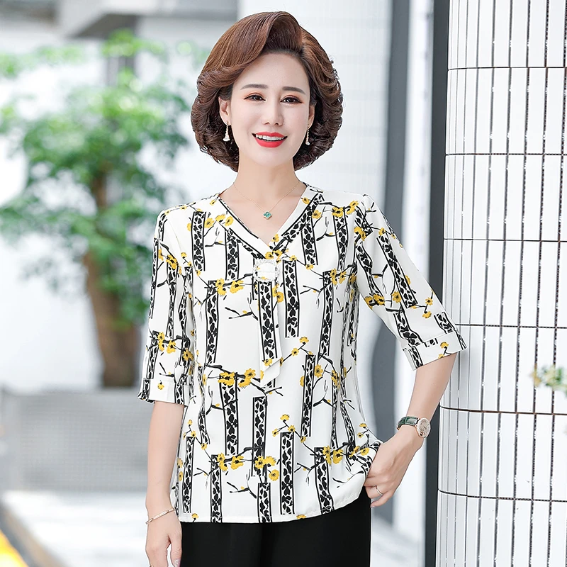 Блузка женская шифоновая с коротким рукавом и V-образным вырезом