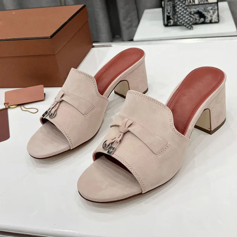 

Индивидуальные Модные женские тапочки на высоком каблуке, металлическая бахрома, декор One Word Drag, лаконичные удобные повседневные универсал...