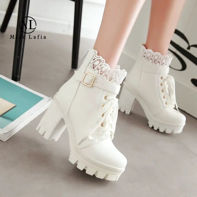 

2023 New Style Stylish Woman Super High Heels Short Boots Ankle Boots Party Chunky Bootie Block Heel Lace British Martin Boots