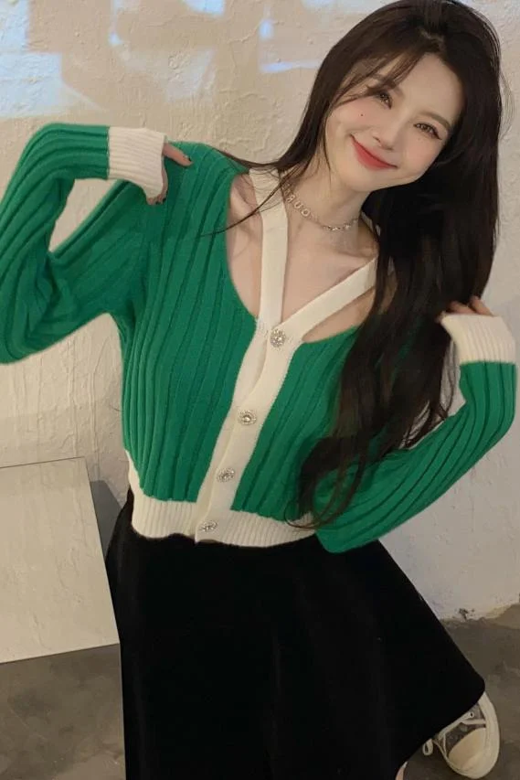 

Женский кардиган, Новинка осени 2022, трикотажная одежда с V-образным вырезом, женский короткий свитер контрастных цветов с вырезами, специаль...