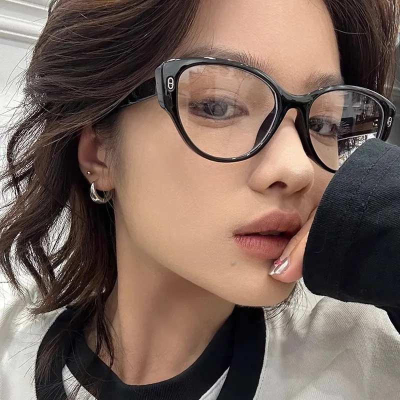 

Korea Retro Cat Eye Glasses Frame Women Lovely Ins No Makeup Plain Glasses Men Eyewear Cute Decorative Computer Glasses