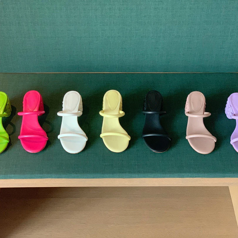 

Шлепанцы женские на каблуке, роскошные брендовые сандалии, дизайнерская обувь, однотонные тапочки с облаком, для улицы, лето 2022