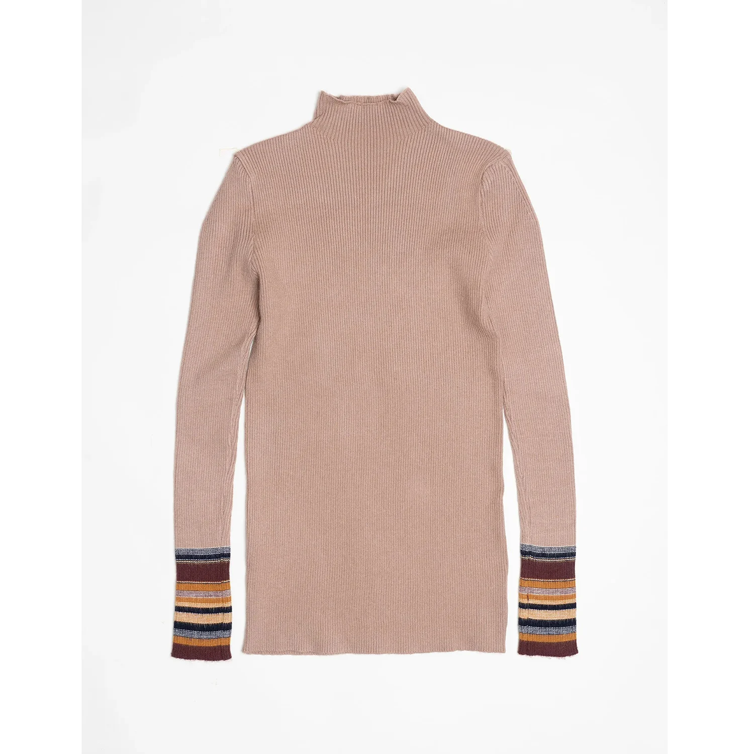 Женский свитер-водолазка в рубчик