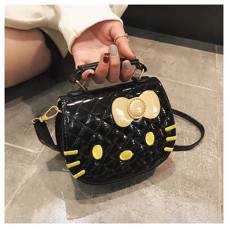 Сумка на плечо Hello Kitty для девочек лакированная кожаная подкладка застежка-молния