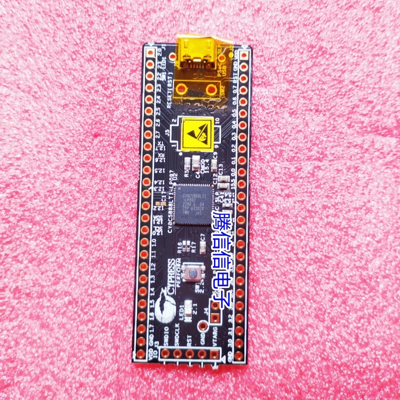 Материнская плата CYPRESS Core Board CY8C5888LTI-LP097 CY8C58LPxxx SRAM PSoC 5LP ESP32
