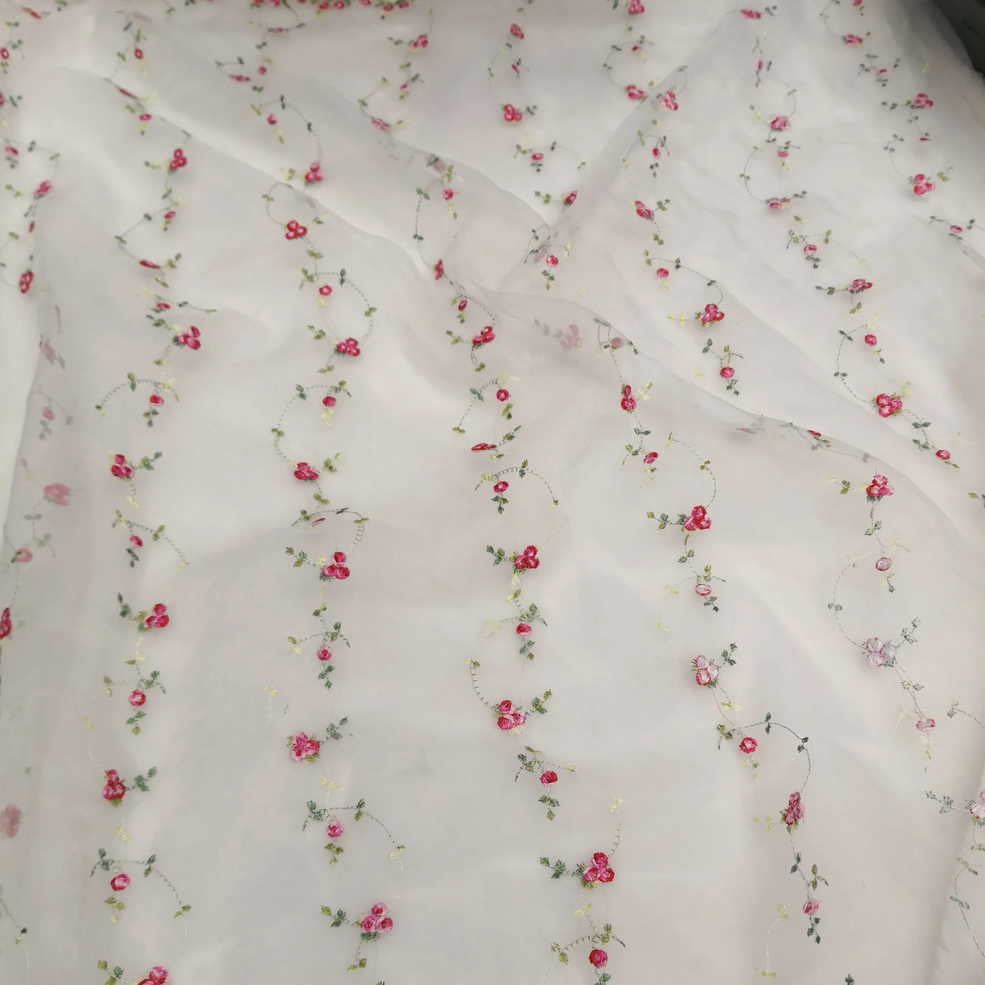 Маленький цветочный материал для шитья платья двора