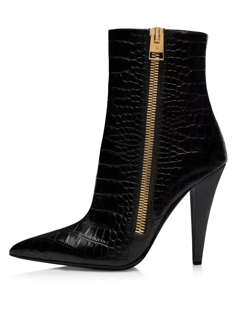 Дизайнерские однотонные ботинки на шпильке с острым носком молнии зимние до