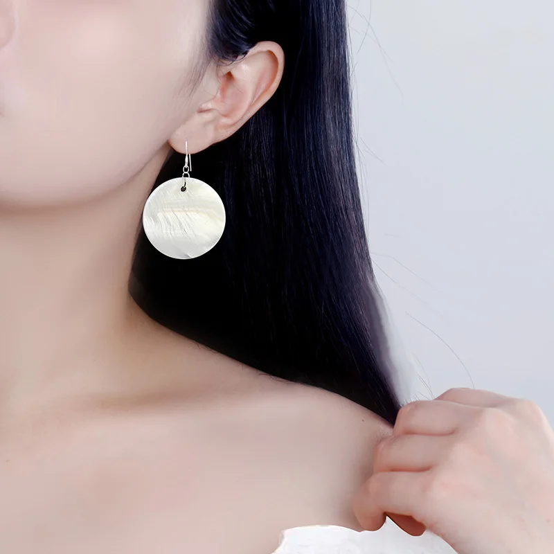 Белые серьги-ракушки с круглыми зажимами для ушей без перфорации