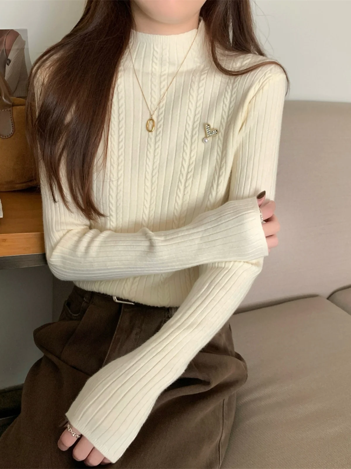 Autumn and Winter New French sle Half Old Twist Love Decoration Design Base Sweater Knit Long sleeve Women's Top