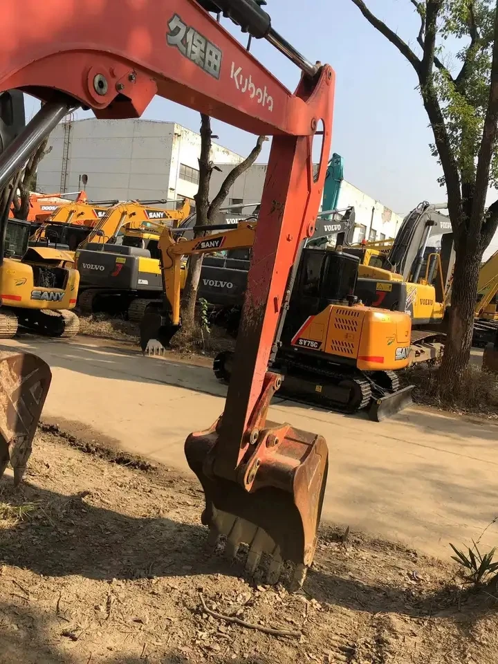 Рисунок 3 - Гидравлические экскаваторы Kubota KX165