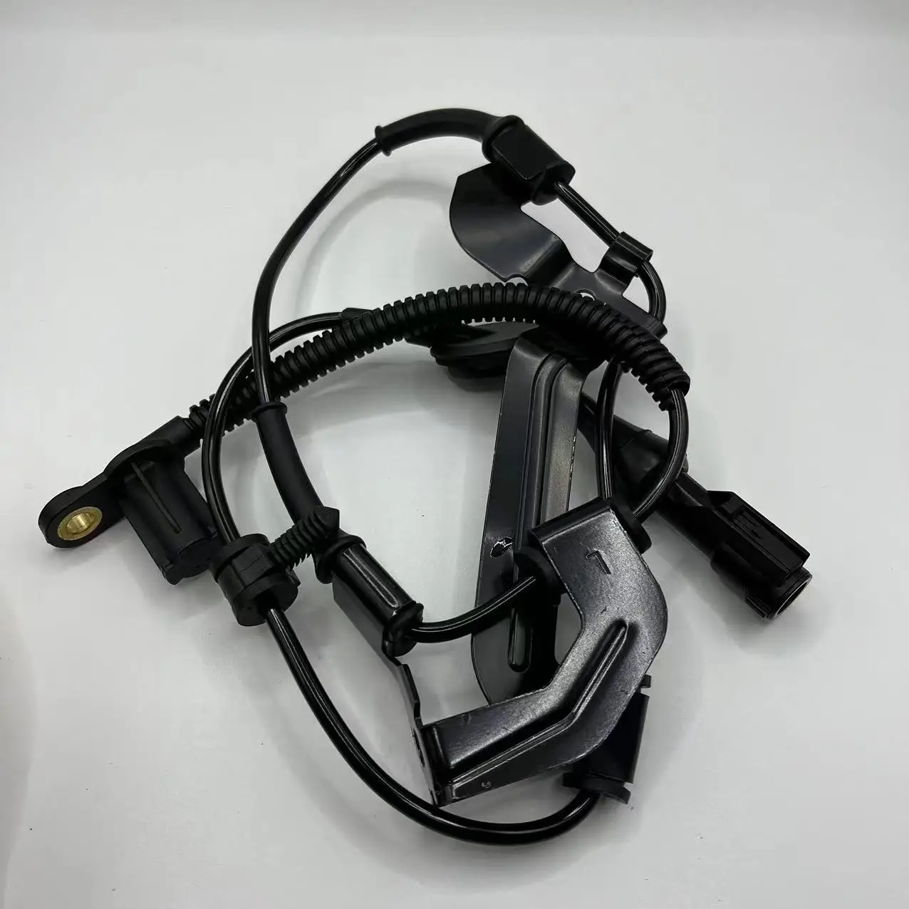 

Датчик скорости колес YL8Z2C204AB YL8Z2C205AB ABS, передний правый для Ford Escape Mercury Mariner Mazda Tribute 2,0 2,3 л