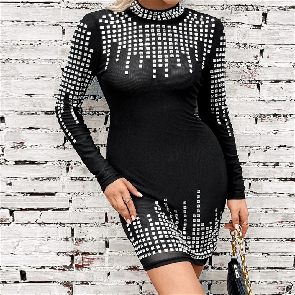 

Женское элегантное платье с длинным рукавом