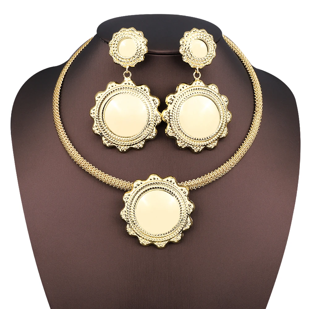 

Gold Color Copper Flower Design Pendants Necklace Charm Earring Jewelry Set Dubai African Ethiopians Women Wedding Party Gifts