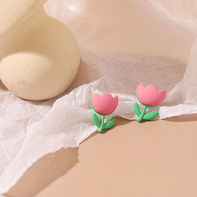 Женские серьги-гвоздики в виде тюльпанов |