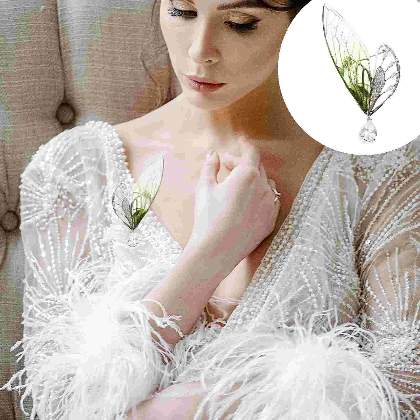 

Lovely Butterflies Brooch Pin Decorative Butterflies Brooch Bag Badge Lapel Pin Festival Favor