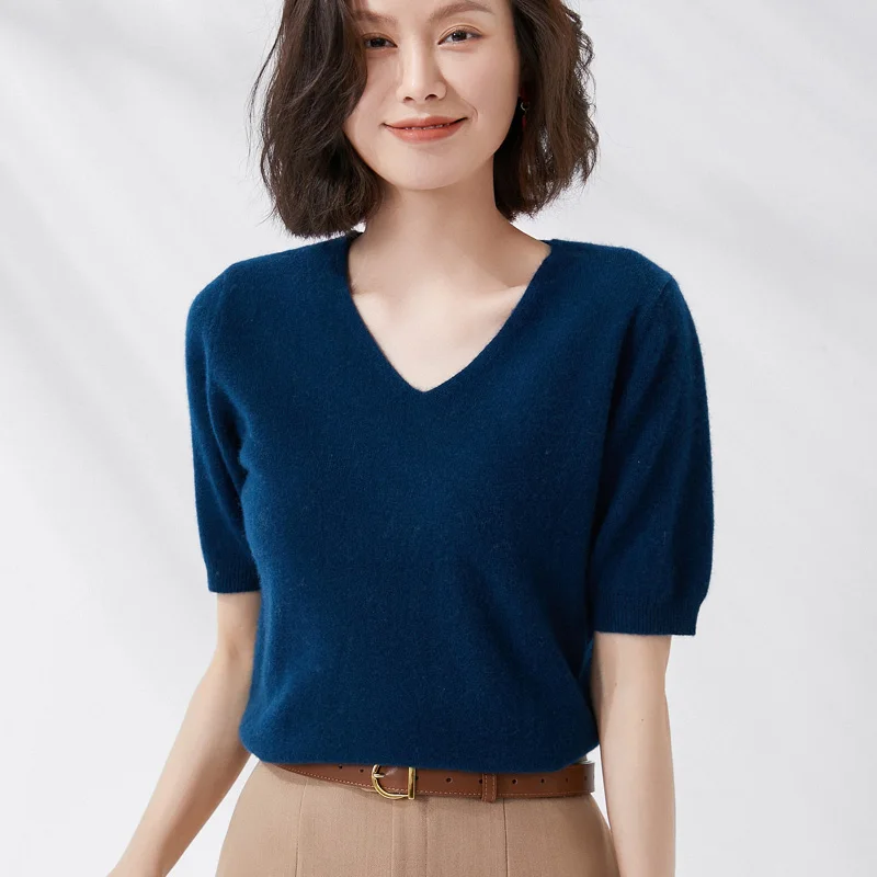 

Summer new Korean V-neck simple short sleeved sweater women's knitted bottomed sweater short sweater