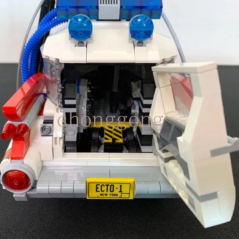 Новая модель совместимая с 10274 строительными блоками автомобиля Ghost busters 2352