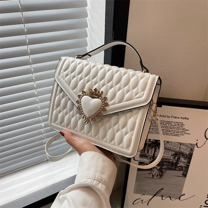

French small crowdsourcing girls 2022 popular new tide online celebrity fashion crossbody bag portable Joker shoulder small