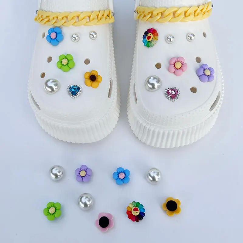 Cute Sunflowers Charms For Women Shoes Accessories Pack Vintage Luxury Rhinestone Chunky Acrylic Chains DIY Designer Jewelry